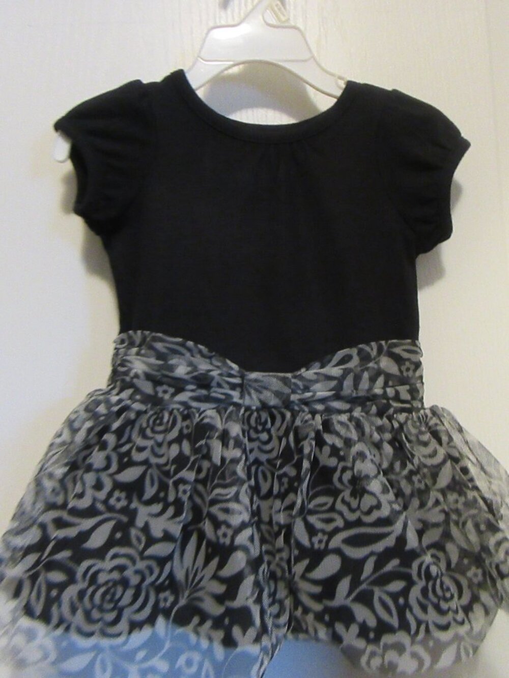 Baby Girl Dress 12M Cherokee